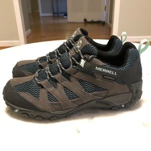Merrell Women’s Alverstone Waterproof hiking shoes